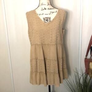 NWT! Solitaire Tan Sleeveless V-Neck Tunic size Medium